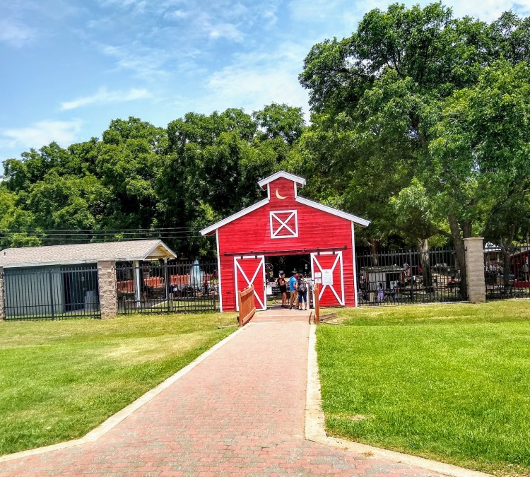 Animal Connection Experience at Fritz Park (Irving,&nbspTX)